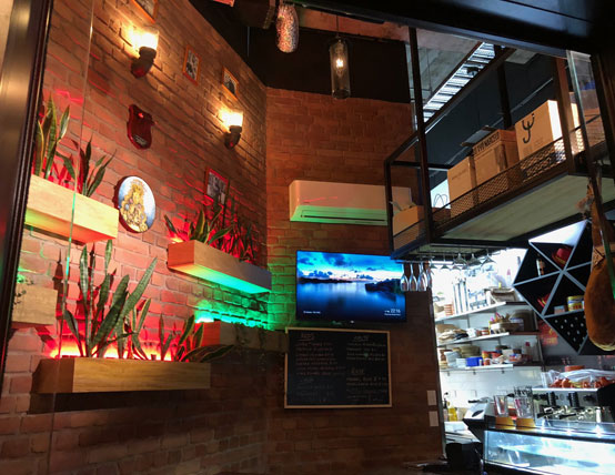 Madriz Restaurant